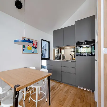 Apartment Marais Area - Outdoor Patio - A C - 2bdr *