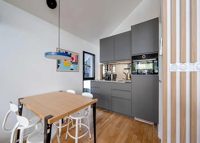 Apartamento Marais Area - Outdoor Patio - A C - 2bdr *