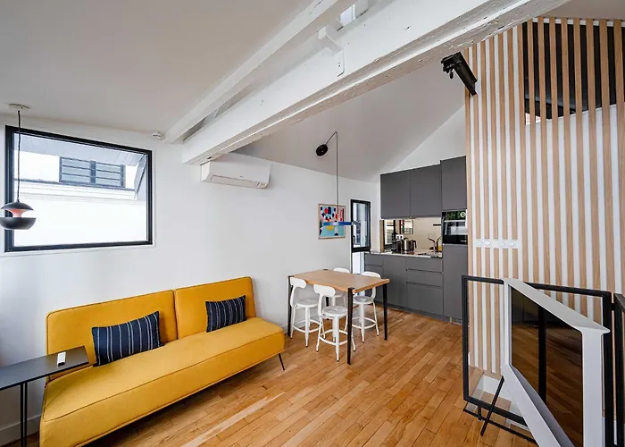 Marais Area - Outdoor Patio - A C - 2bdr *